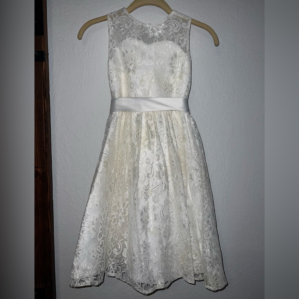 Girls Sleeveless Flower Girl Dress